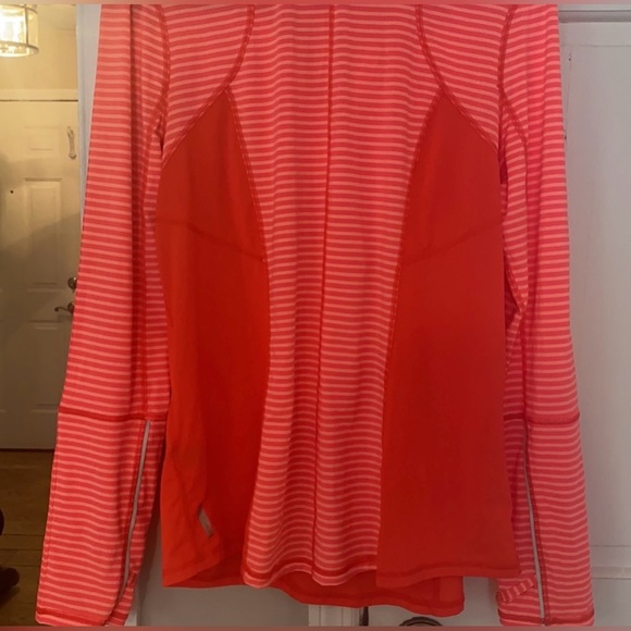 LIKE NEW Zella Half Zip Lightweight Athletic Pullover Top With Thumb Holes - Picture 7 of 12